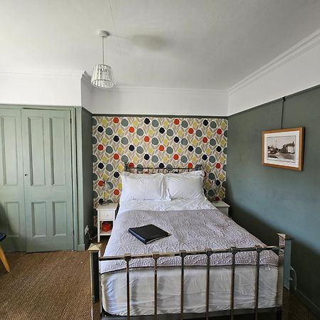 The Lodge Stanwell Eksteriør bilde